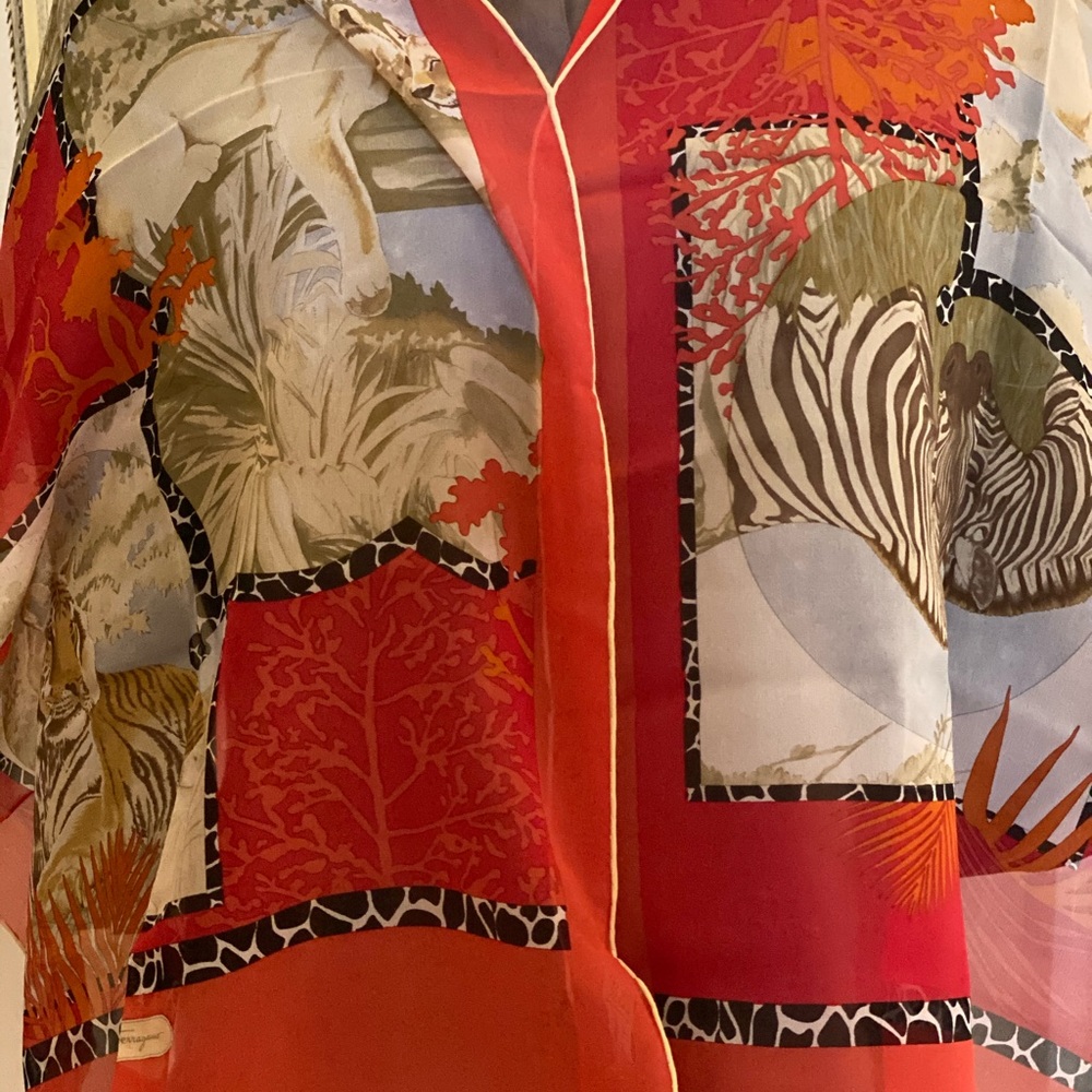 Salvatore Ferragamo SR Malindi silk scarf new